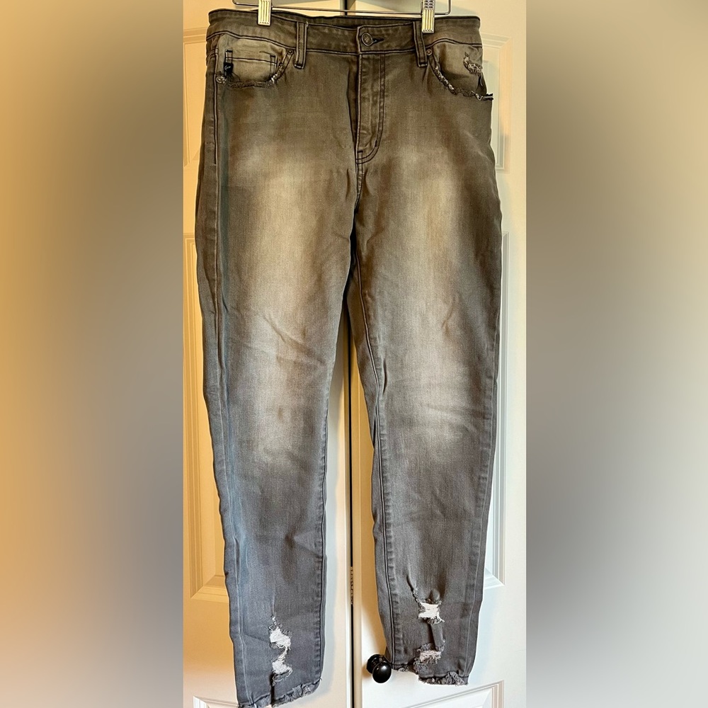 KanCan size 13 lightly distressed jeans